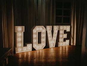 LOVE XXL Buchstaben mieten Leuchten 120 cm hoch Verleih in 33647 Bielefeld Hochzeit Event Schriftzug ausleihe