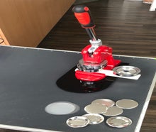 Button-Maschine