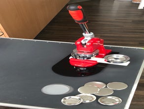 Button-Maschine