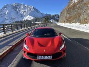Ferrari F8 Tributo - Mieten Sie den neuen F8