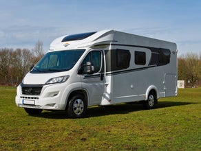 Wohnmobil Carado T449 mit Hubbett