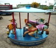 Karussell , Pferdekarussell , Kinderkarussell , Fahrgeschäft