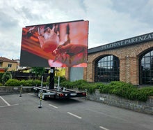 21 m² mobiler LED-Screen – 2 Eventtage inkl. Lieferung für 5.000 €