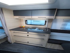 Wohnwagen mit Einzelbetten, Mover, Markise, Fahrradtrger, Wohnwagen -  2718358496 mieten | Erento.com