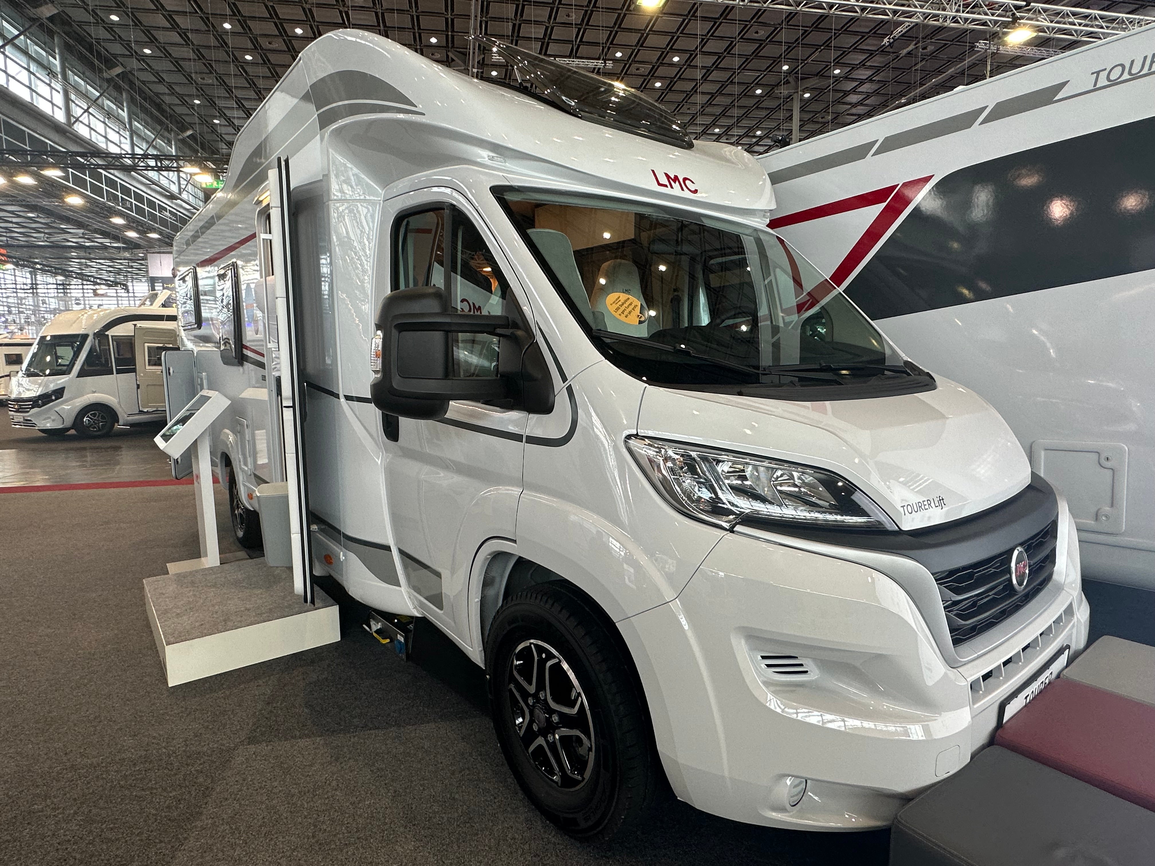 LMC H730G mit 4 Schlafplätzen in Bergisch Gladbach bei Köln, Wohnmobil ...