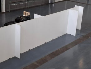 Messebau Trennwände Rückwände weiße Wände mit Aufbau