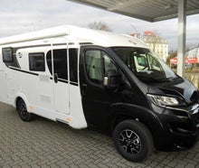 Teilintegrierter Van 2,15 m breit