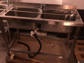 Doppelspüle mit Durchlauferhitzer