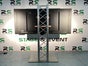 70"  Display Monitor Fernseher Full HD mit Bodenstativ 2m Höhe - Galerie - Bild 3