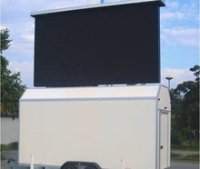 Mobiler LED Videotrailer 14,75 m²