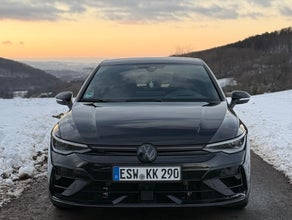 VW Golf 8R