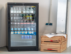Kühlschrank mit Glasfront, schwarz
