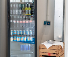 Kühlschrank mit Glasfront, schwarz