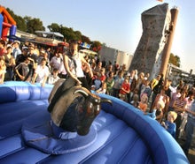 Bullriding | Rodeo | Bullenreiten mieten für Veranstaltungen und Events