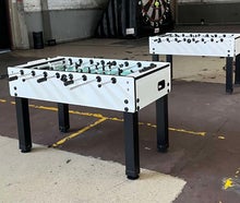 ⚽ Tischkicker in weiß – Der Eyecatcher für Ihre Marke und Events!