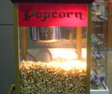 Rote Popcornmaschine im nostalgischen Flair inkl. 19% MwSt.