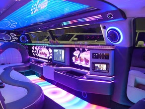 Partypaket: Stretchlimousine inkl. Clubeintritt ab 20 EUR / Person