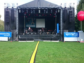 Bühne 12x10 m / Open Air Bühne / mobile Bühne  12 x 10 m
