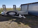 Baumaschinenanhänger: Überlader mit Auffahrrampe - Nutzlast: 2.200 Kg
