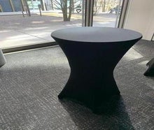 Stehtische mit schwarzer Stretchhusse – modern & elegant für Events und Partys