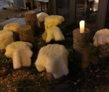 Baumstamm Sitz, Hocker - Apre Ski, Weihnachten - Rustikal - Alpen
