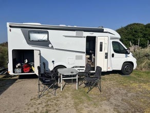 Etrusco T7400 Reisemobil mit allen Extras NEU Markise, Luftfahrwerk und AHK, Klima, Smart TV, Alarmanlageund Hubbett