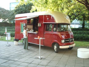 Foodtruck / Food Truck / historisches Cateringfahrzeug Mercedes Benz 319