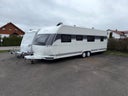 Wohnwagen Mieten Luxus-Camping erleben: Hobby 720 KWFU mit Klima - Galerie - Bild 1