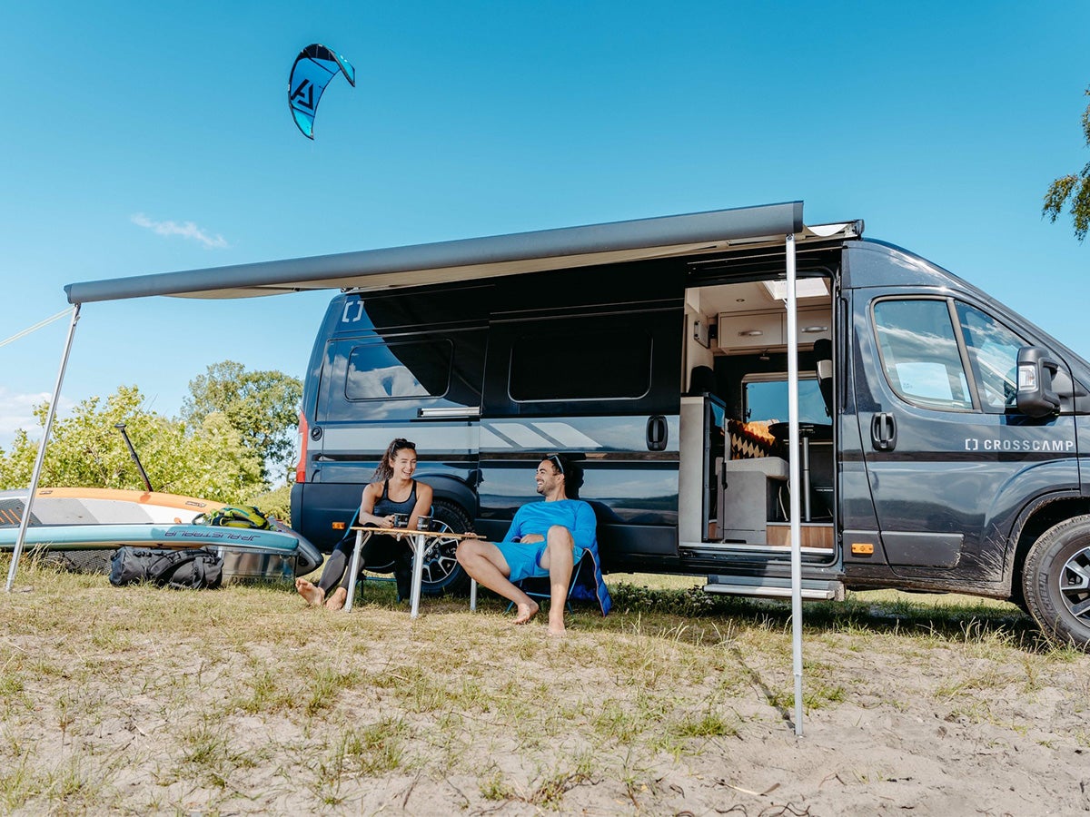 Camper Van Crosscamp 600 2.2 (4 Schlafpltze) mit Dusche/Toilette,  Campingbus - 3958301952 mieten | Erento.com
