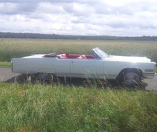 Cadillac de Ville Cabriolet in schnee-weiß - traumhafter Strassenkreuzer-Oldtimer aus dem Jahr 1965