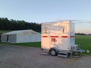Exklusiver Toilettenwagen MINI