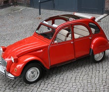 Oldtimer Citroen 2 CV 6 Club Ente