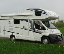 Wohnmobil Knaus Sky Traveller 600 DKG bis 6 Personen Wohnmobilvermietung München-Gröbenzell-Rothenburg