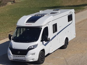 Dethleffs Globebus Luxus Wohnmobil mit 2-4 Schlafplätze