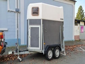Günstig Pferdeanhänger & Viehanhänger mieten - Komfortabel mit Pferden reisen oder zuverlässig größere Tiere transportieren