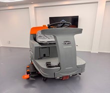 AUFSITZ-SCHEUERSAUGMASCHINE MIETEN – 5.200 m²/h