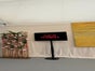 Bildschirm, große Displays mit Standfuß - Galerie - Bild 4