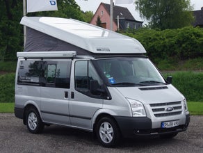 Ford Nugget Camper mit Aufstelldach