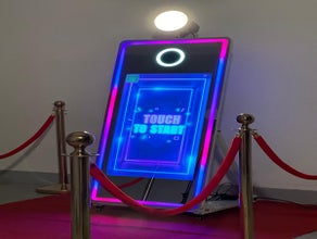 Fotobox / Magic Mirror mit Sofortdruck mieten für Hochzeit / Geburtstag