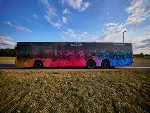 Partybus mit Getränkeflat und Barkeeper