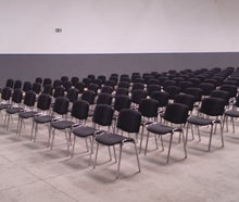 Polster-, Kunststoffstapel- und Holzklappstuhl