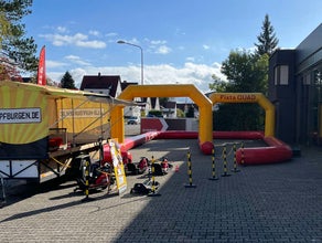 4xCrazy Cart mit Rennstrecke im Set