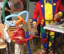Zauber-Clown Offenbach Orlando " BINGO "aus Offenbach, der langjährige, erfahrene Zirkus-Clown, Ballonmodellierer, und Papier-Schneide-Künstler der Extraklasse