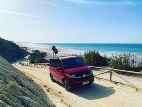 VW California Beach (4 Schlafplätze / 5 Sitze / Solar / Baujahr 2022)