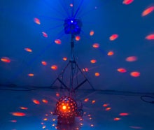 LED-Lichtsystem mit Nebel · Komplettes Party-Licht für Feiern