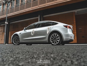 Tesla Model 3 als Hochzeitsauto mieten