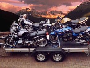 Motorradanhänger für 4 Motorräder
