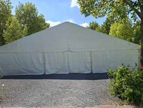 Großzelte & Eventzelte mieten – Breiten 15 m bis 20 m, Länge variabel
