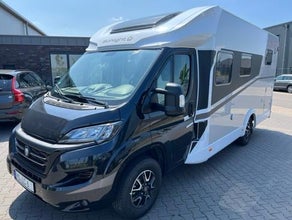 Neuwertiges Sunlight T67S Reisemobil / Wohnmobil mit komfortabler Ausstattung wie TV, SAT-Antenne, Navigation, Rückfahrkamera und "ready to go" ausgestatteter Küche