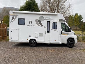 BAVARIA T746 FC